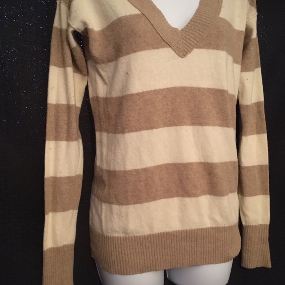 Cream & Tan striped sweater - Picture 6 of 8